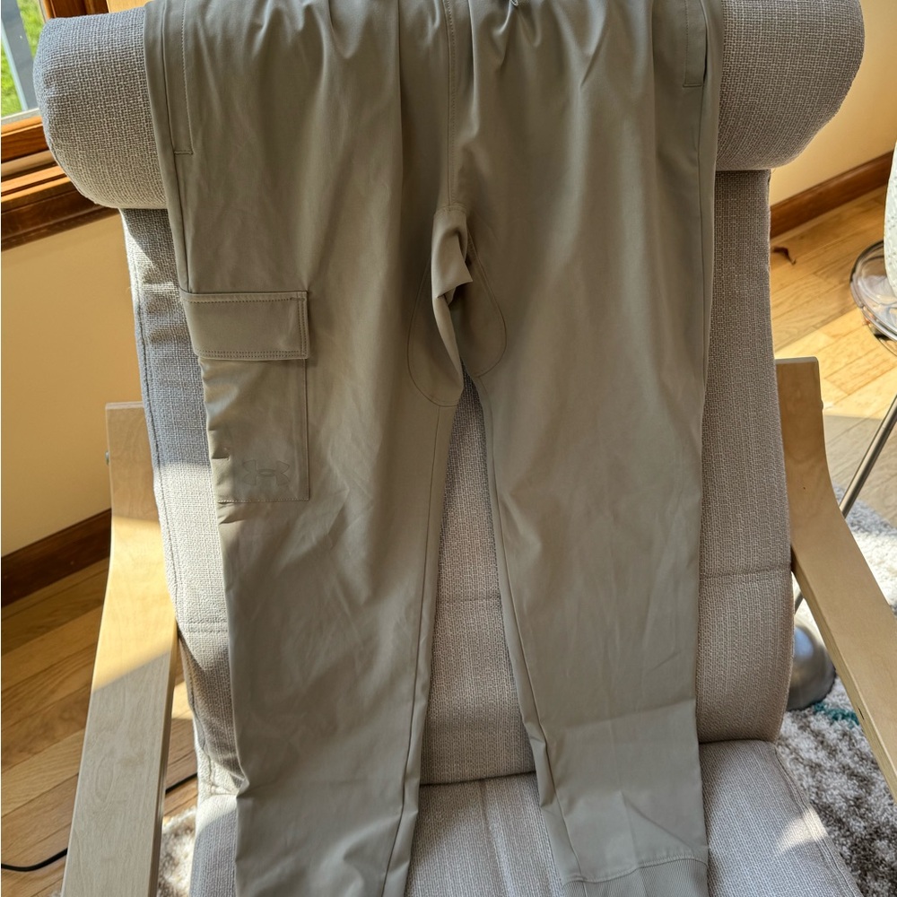Under Armour boys Khaki Cargo Pants